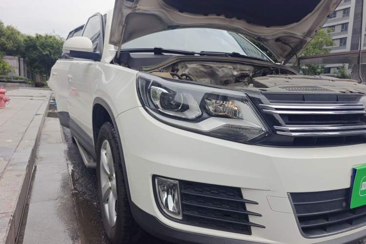 Used Volkswagen Tiguan 2013 1.8 TSI Automatic Two-Wheel Drive Comfort Edition Right Front Headlight