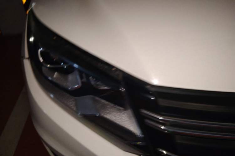 Used Volkswagen Tiguan 2013 1.8TSI Automatic Two-Wheel Drive Trend Edition Right Front Headlight
