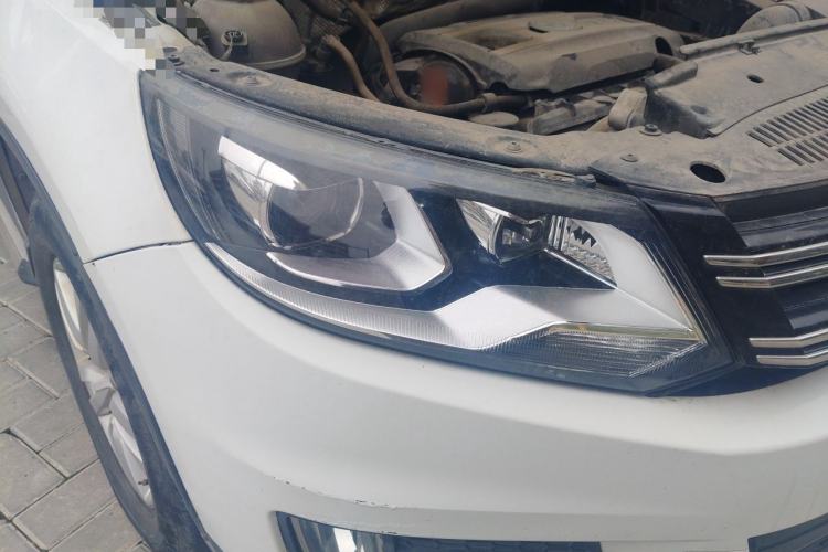 Used Volkswagen Tiguan 2013 1.8TSI Manual Two-Wheel Drive Trend Edition Right Front Headlight