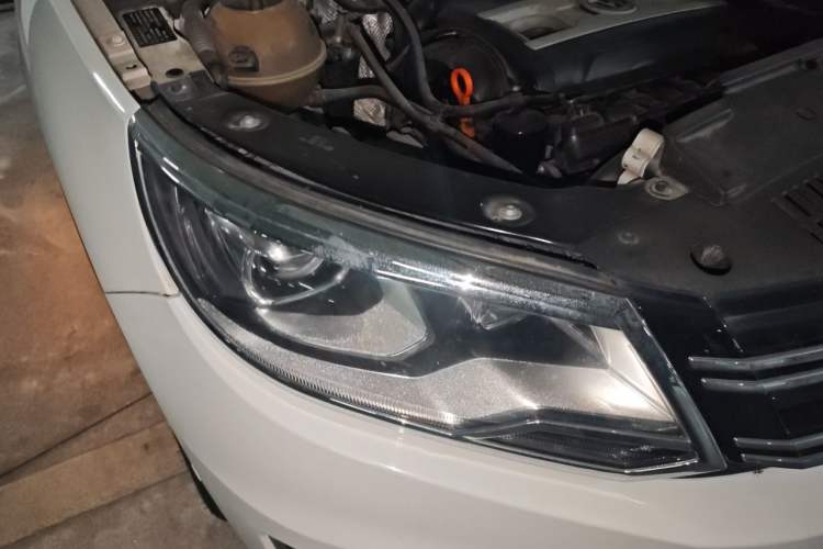 Used Volkswagen Tiguan 2013 1.8 TSI Automatic Two-Wheel Drive Comfort Edition Right Front Headlight