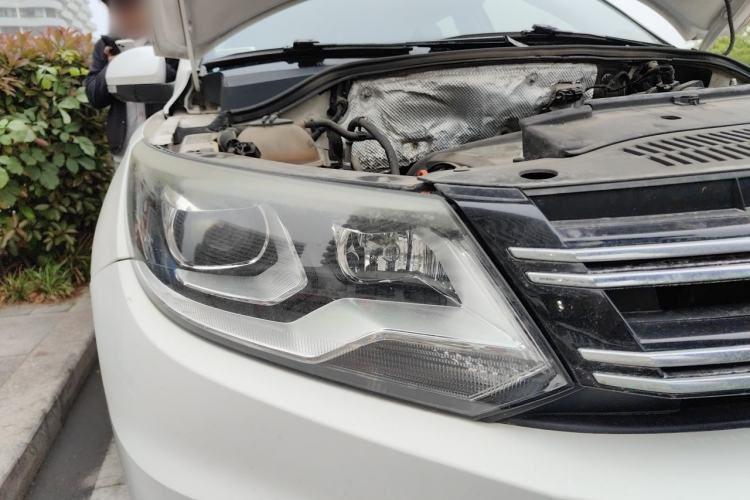 Used Volkswagen Tiguan 2013 1.8 TSI Automatic Two-Wheel Drive Comfort Edition Right Front Headlight