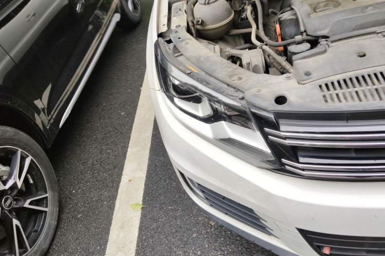 Used Volkswagen Tiguan 2013 1.8TSI Automatic Two-Wheel Drive Trend Edition Right Front Headlight