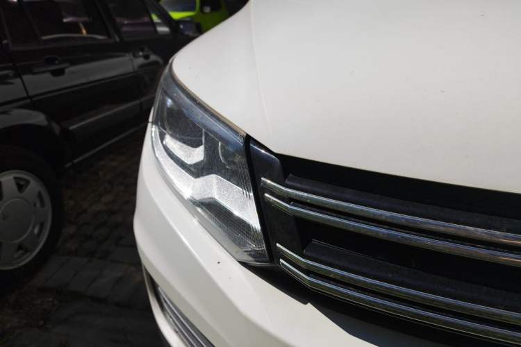 Used Volkswagen Tiguan 2013 1.8TSI Automatic Two-Wheel Drive Luxury Model Right Front Headlight