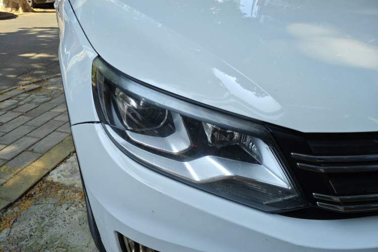 Used Volkswagen Tiguan 2013 1.8TSI Automatic Two-Wheel Drive Trend Edition Right Front Headlight