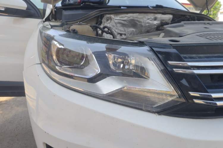 Used Volkswagen Tiguan 2013 1.8TSI Automatic All-Wheel-Drive Comfort Edition Right Front Headlight
