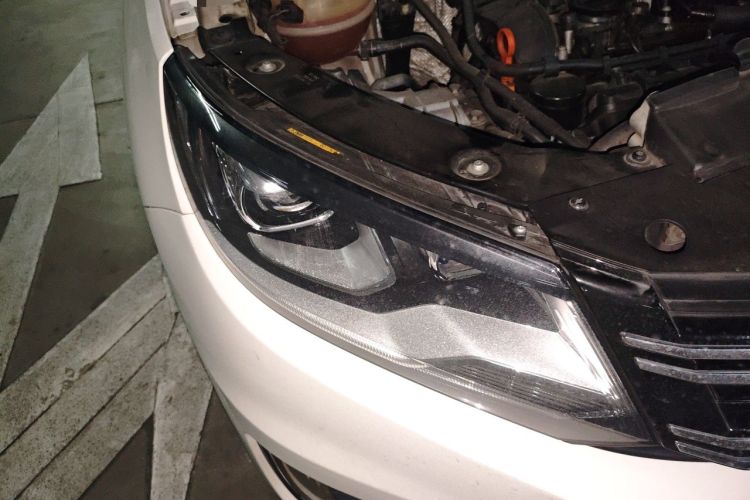 Used Volkswagen Tiguan 2013 1.8TSI Automatic Two-Wheel Drive Luxury Model Right Front Headlight