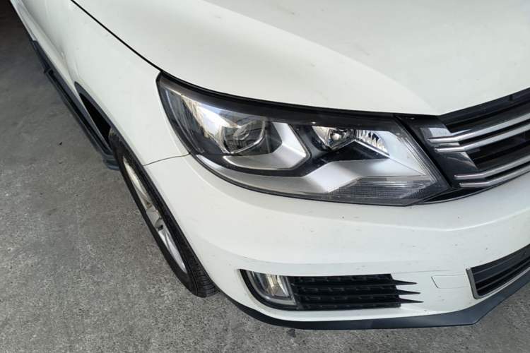 Used Volkswagen Tiguan 2013 1.8 TSI Automatic Two-Wheel Drive Comfort Edition Right Front Headlight