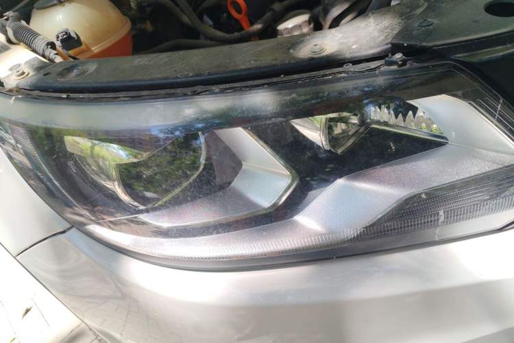 Used Volkswagen Tiguan 2013 1.8 TSI Automatic Two-Wheel Drive Comfort Edition Right Front Headlight