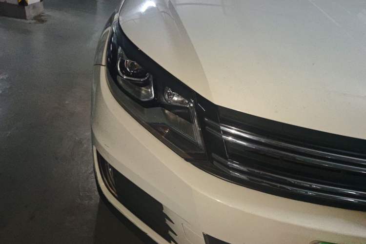 Used Volkswagen Tiguan 2013 1.8TSI Automatic Two-Wheel Drive Luxury Model Right Front Headlight