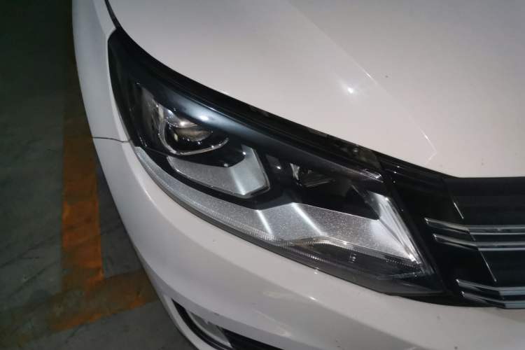 Used Volkswagen Tiguan 2013 1.8TSI Automatic Two-Wheel Drive Luxury Model Right Front Headlight