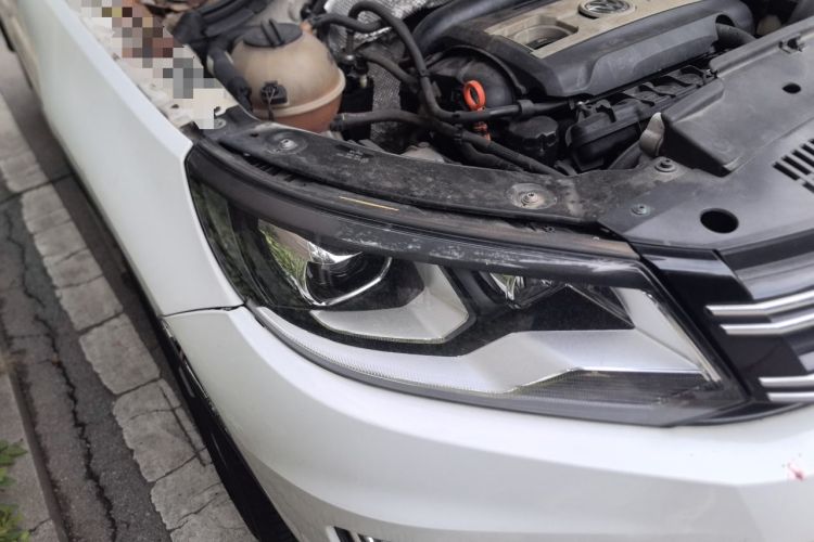 Used Volkswagen Tiguan 2013 1.8 TSI Automatic Two-Wheel Drive Comfort Edition Right Front Headlight