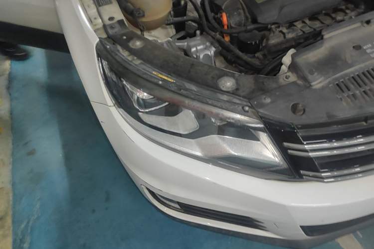 Used Volkswagen Tiguan 2013 1.8TSI Automatic Two-Wheel Drive Trend Edition Right Front Headlight