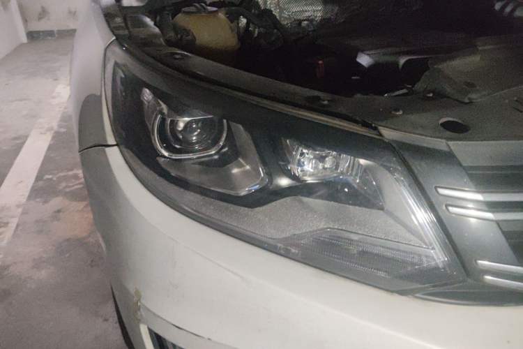 Used Volkswagen Tiguan 2013 1.8TSI Automatic Two-Wheel Drive Luxury Model Right Front Headlight