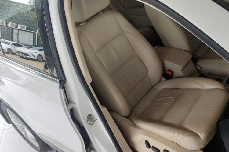 Used Volkswagen Tiguan 2013 1.8 TSI Automatic Two-Wheel Drive Comfort Edition Right Front Seat