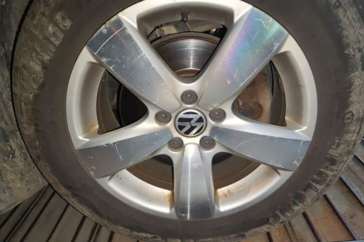 Used Volkswagen Tiguan 2013 1.8 TSI Automatic Two-Wheel Drive Comfort Edition Right Front Wheel Hub