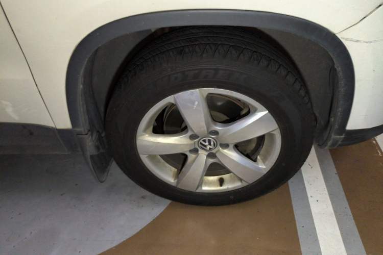 Used Volkswagen Tiguan 2013 1.8TSI Automatic All-Wheel-Drive Comfort Edition Right Front Wheel Hub