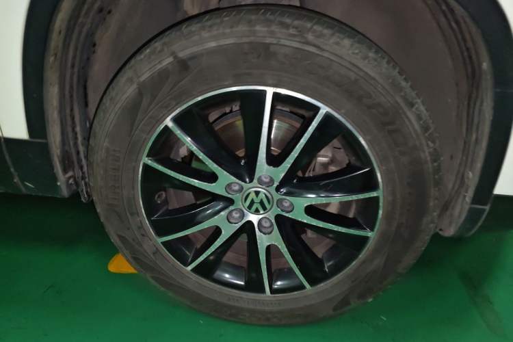 Used Volkswagen Tiguan 2013 1.8TSI Automatic Two-Wheel Drive Luxury Model Right Front Wheel Hub
