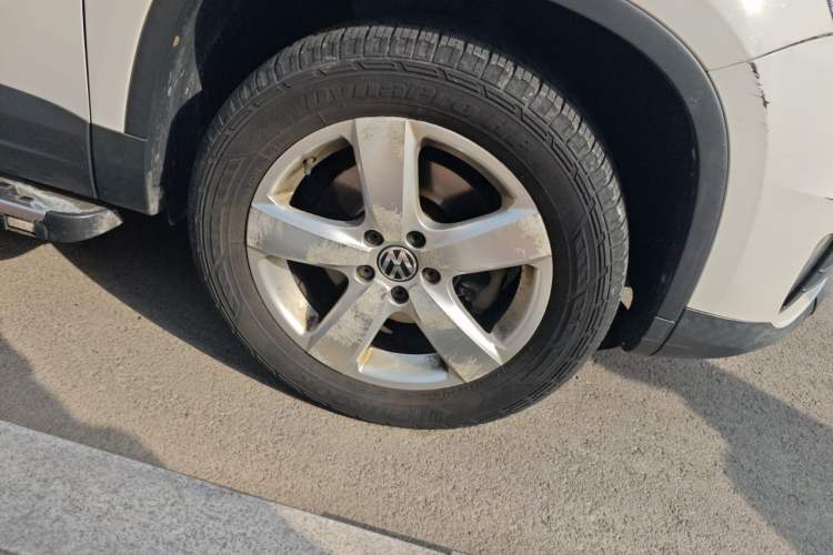 Used Volkswagen Tiguan 2013 1.8 TSI Automatic Two-Wheel Drive Comfort Edition Right Front Wheel Hub