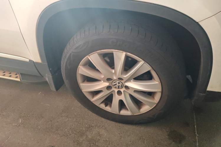 Used Volkswagen Tiguan 2013 1.8TSI Automatic Two-Wheel Drive Luxury Model Right Front Wheel Hub