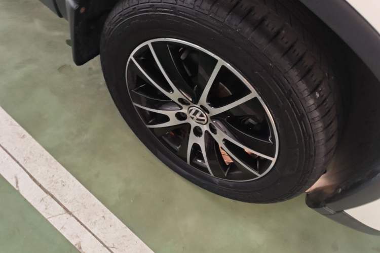Used Volkswagen Tiguan 2013 1.8TSI Automatic Two-Wheel Drive Luxury Model Right Front Wheel Hub