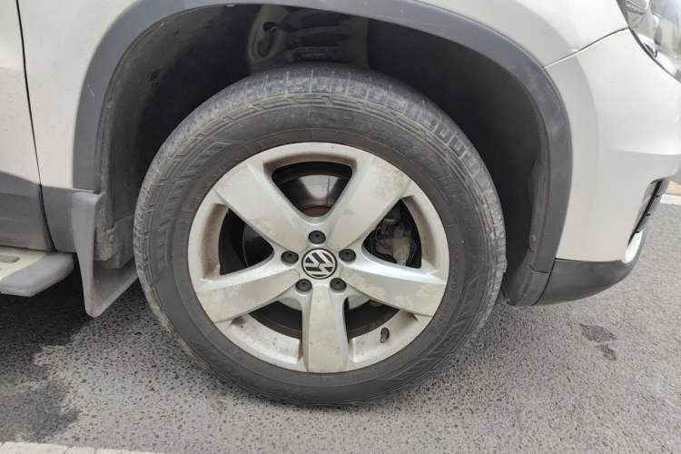 Used Volkswagen Tiguan 2013 1.8 TSI Automatic Two-Wheel Drive Comfort Edition Right Front Wheel Hub