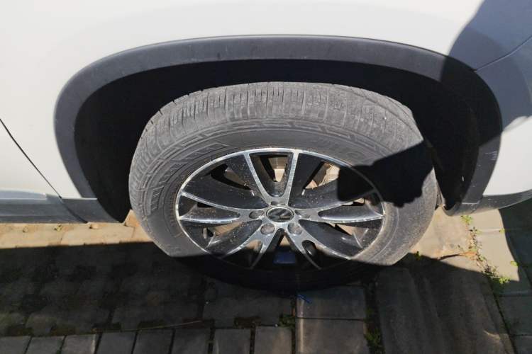 Used Volkswagen Tiguan 2013 1.8TSI Automatic Two-Wheel Drive Luxury Model Right Front Wheel Hub