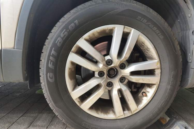 Used Volkswagen Tiguan 2013 1.8TSI Automatic Two-Wheel Drive Trend Edition Right Front Wheel Hub