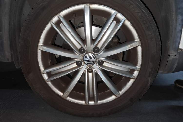 Used Volkswagen Tiguan 2013 1.8 TSI Automatic Two-Wheel Drive Comfort Edition Right Front Wheel Hub