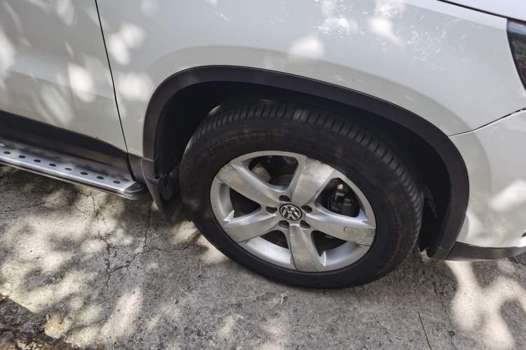 Used Volkswagen Tiguan 2013 1.8TSI Automatic All-Wheel-Drive Comfort Edition Right Front Wheel Hub