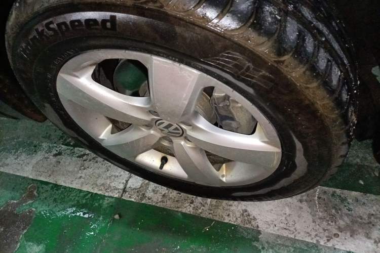 Used Volkswagen Tiguan 2013 1.8 TSI Automatic Two-Wheel Drive Comfort Edition Right Front Wheel Hub