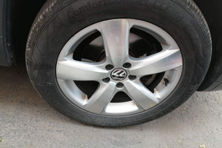 Used Volkswagen Tiguan 2013 1.8 TSI Automatic Two-Wheel Drive Comfort Edition Right Front Wheel Hub