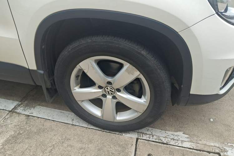 Used Volkswagen Tiguan 2013 1.8TSI Automatic All-Wheel-Drive Comfort Edition Right Front Wheel Hub