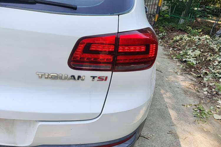 Used Volkswagen Tiguan 2013 1.8 TSI Automatic Two-Wheel Drive Comfort Edition Right Rear Taillight