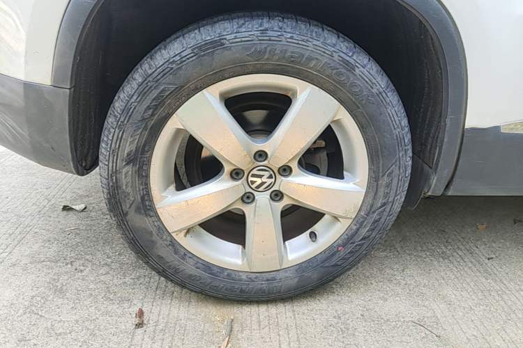 Used Volkswagen Tiguan 2013 1.8 TSI Automatic Two-Wheel Drive Comfort Edition Right Rear Wheel Hub