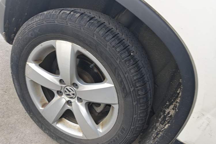 Used Volkswagen Tiguan 2013 1.8 TSI Automatic Two-Wheel Drive Comfort Edition Right Rear Wheel Hub