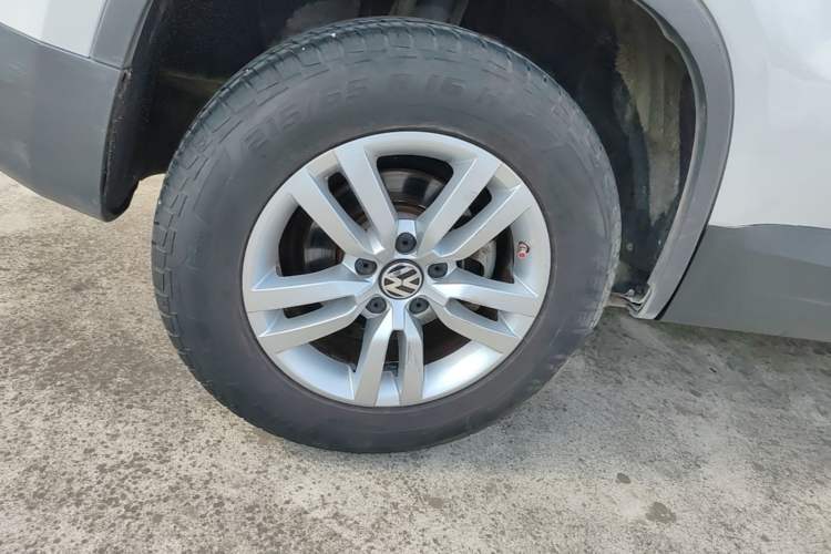 Used Volkswagen Tiguan 2013 1.8TSI Automatic Two-Wheel Drive Trend Edition Right Rear Wheel Hub