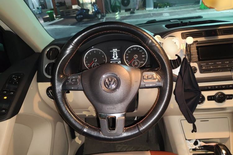 Used Volkswagen Tiguan 2013 1.8 TSI Automatic Two-Wheel Drive Comfort Edition Steering Wheel