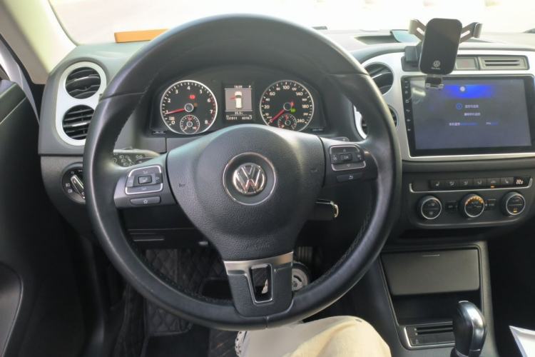 Used Volkswagen Tiguan 2013 1.8TSI Automatic Two-Wheel Drive Luxury Model Steering Wheel