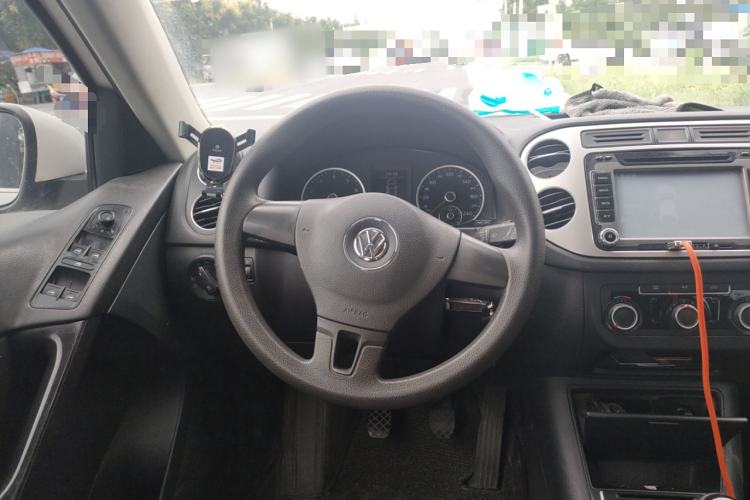 Used Volkswagen Tiguan 2013 1.8TSI Manual Two-Wheel Drive Trend Edition Steering Wheel