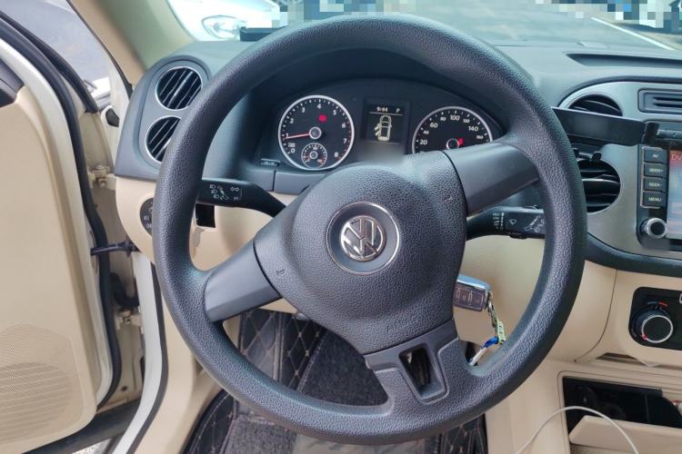 Used Volkswagen Tiguan 2013 1.8TSI Automatic Two-Wheel Drive Trend Edition Steering Wheel