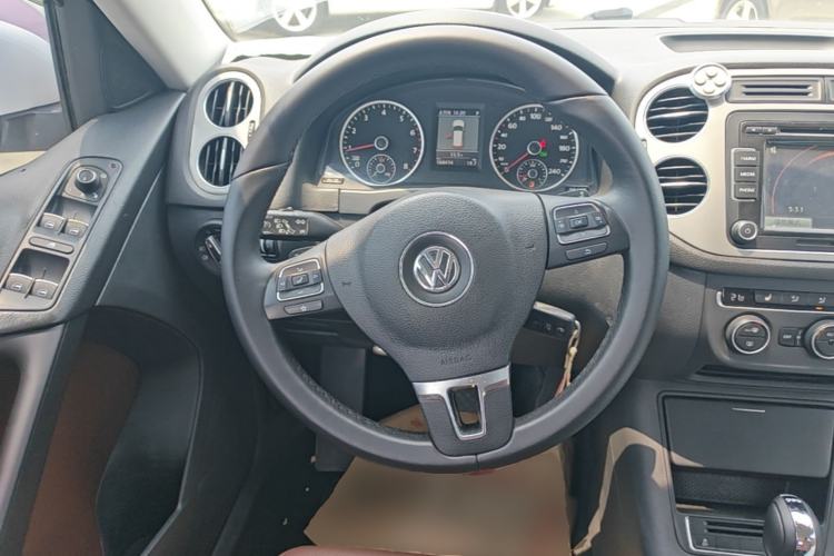 Used Volkswagen Tiguan 2013 1.8TSI Automatic Two-Wheel Drive Luxury Model Steering Wheel