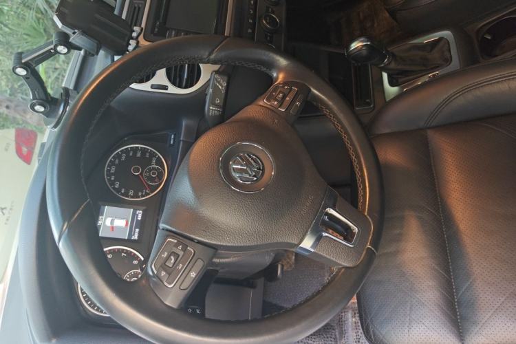 Used Volkswagen Tiguan 2013 1.8TSI Automatic Two-Wheel Drive Luxury Model Steering Wheel