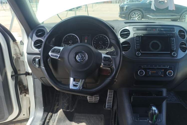 Used Volkswagen Tiguan  Steering Wheel