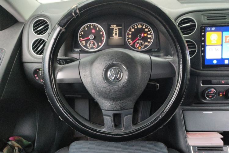 Used Volkswagen Tiguan 2013 1.4 TSI Manual Two-Wheel Drive BlueMotion Edition Steering Wheel