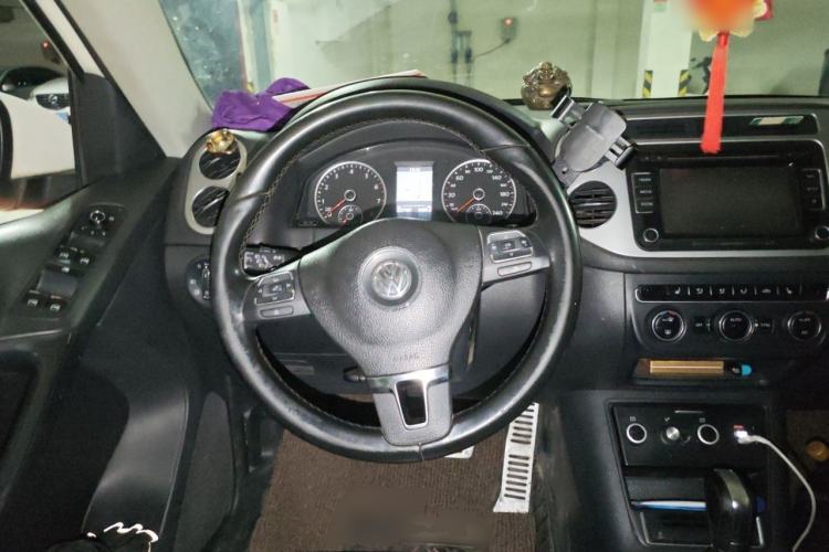 Used Volkswagen Tiguan 2013 1.8TSI Automatic Two-Wheel Drive Luxury Model Steering Wheel
