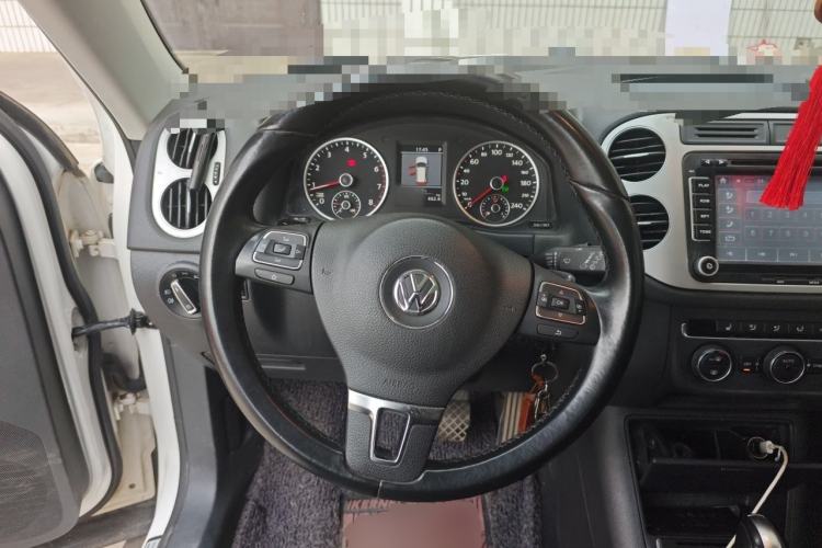 Used Volkswagen Tiguan 2013 1.8 TSI Automatic All-Wheel Drive Luxury Model Steering Wheel
