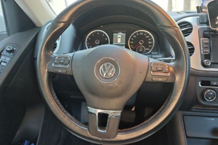 Used Volkswagen Tiguan 2013 1.8TSI Automatic Two-Wheel Drive Luxury Model Steering Wheel