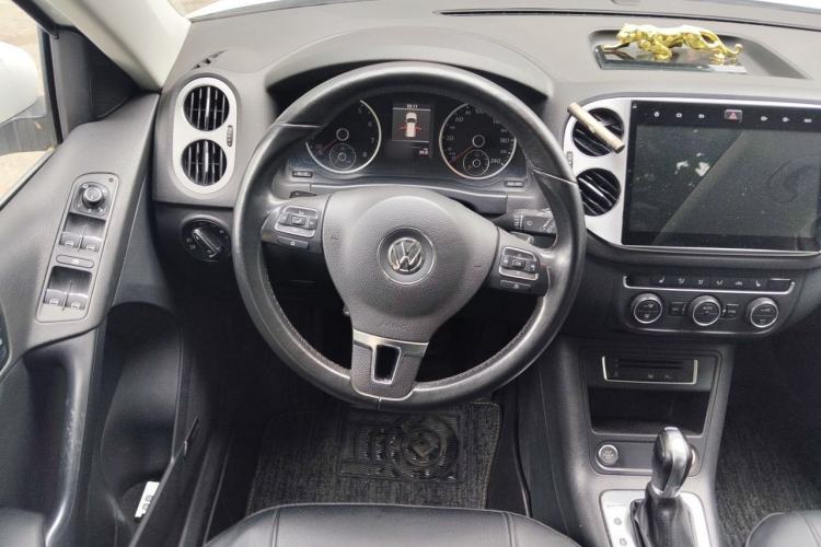 Used Volkswagen Tiguan 2013 2.0 TSI Automatic All-Wheel-Drive Flagship Edition Steering Wheel