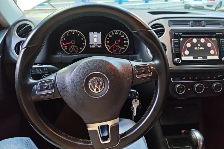 Used Volkswagen Tiguan 2013 1.8TSI Automatic Two-Wheel Drive Luxury Model Steering Wheel