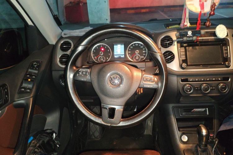 Used Volkswagen Tiguan 2013 1.8TSI Automatic Two-Wheel Drive Luxury Model Steering Wheel